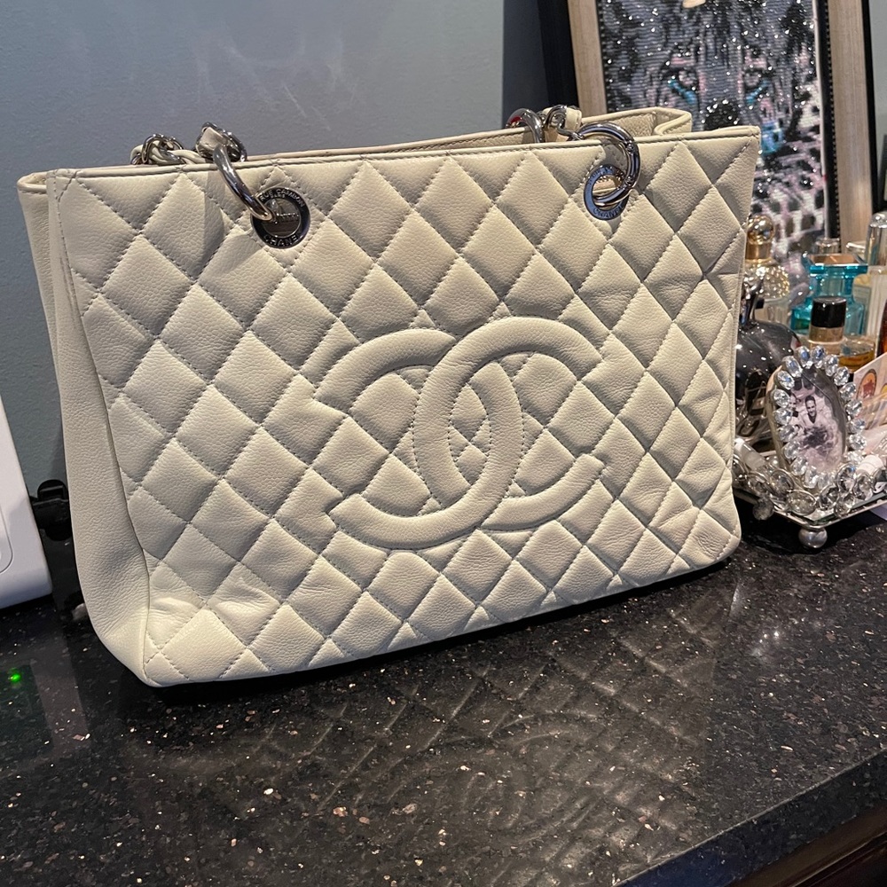 100% authentic Chanel bag